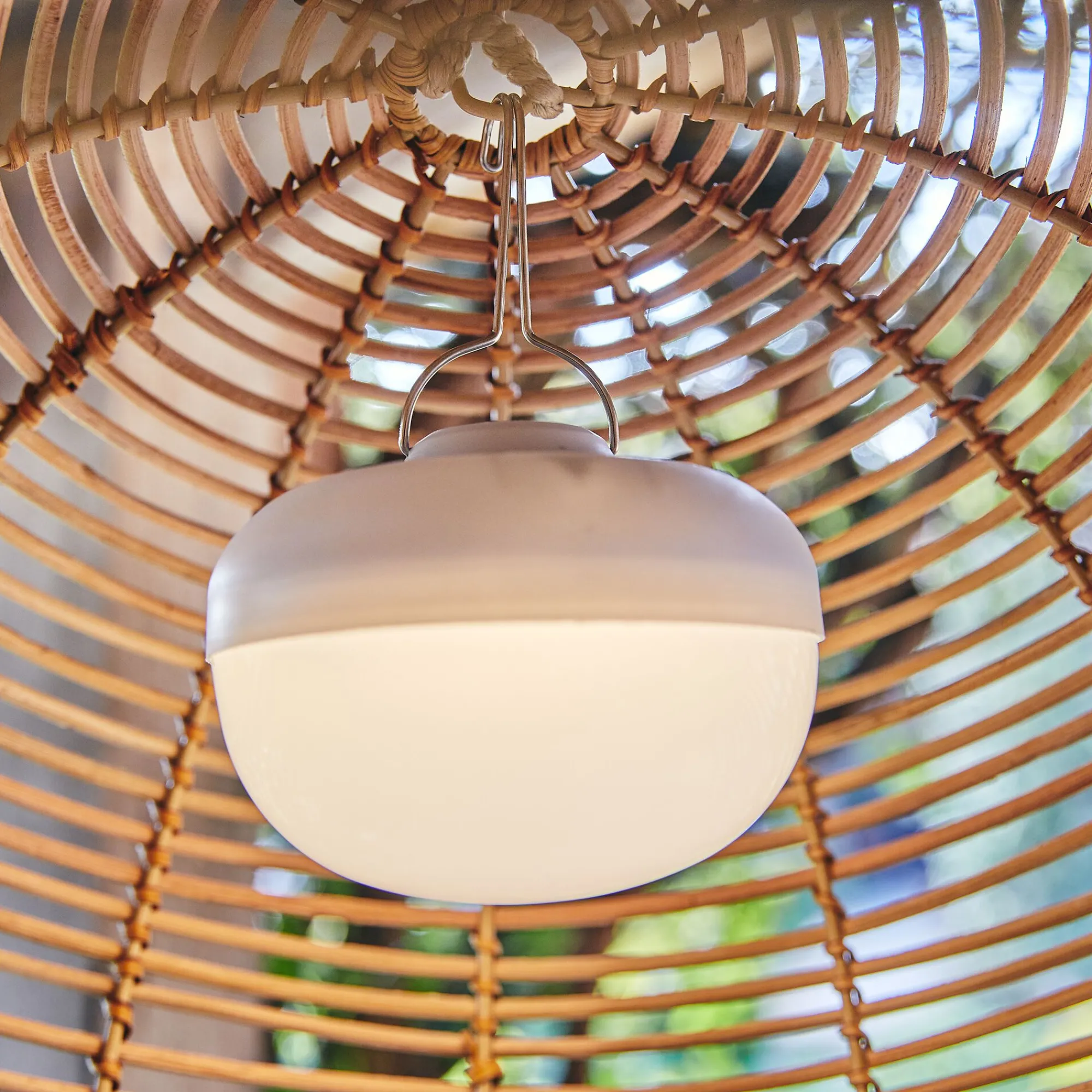 alinea Luminaire Exterieur|Lampe Et Lampadaire D'Extérieur*Ampoule d'extérieur rechargeable H12xD11cm - Blanc
