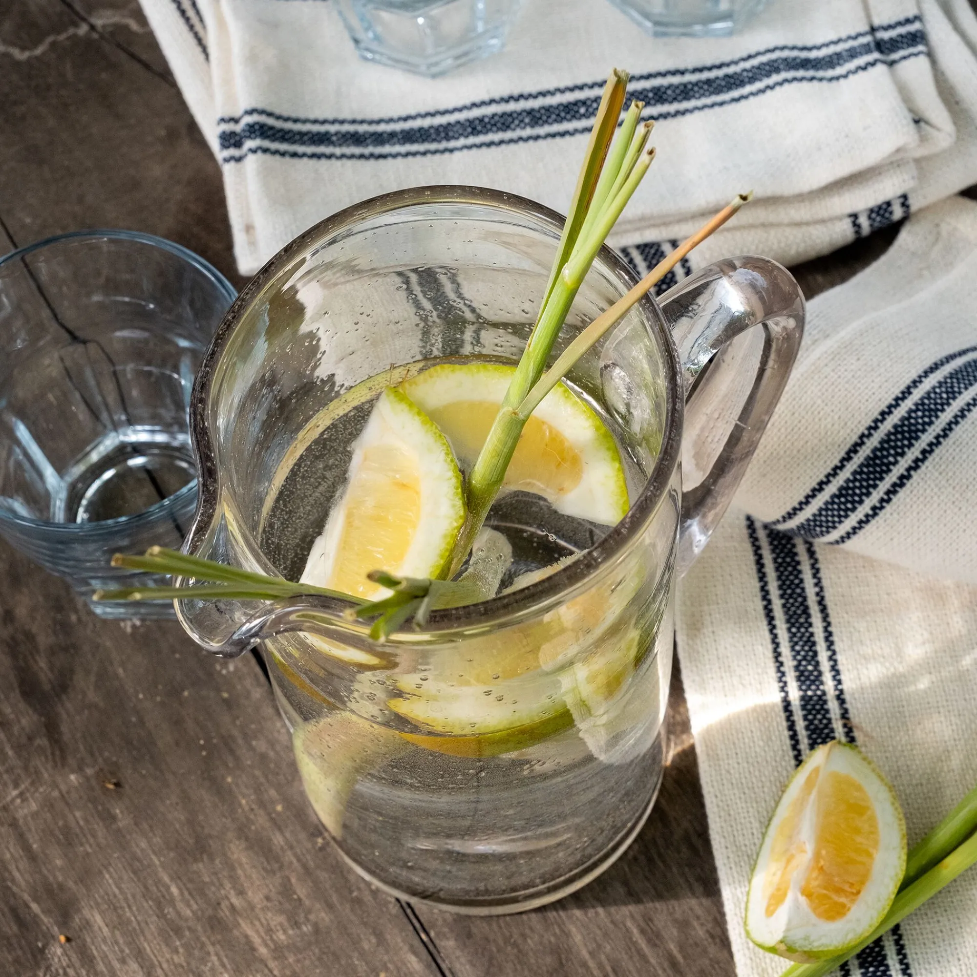 alinea Pichet, Bouteille En Verre Et Carafe*Carafe avec anse en verre bullé 1,1L - Transparent