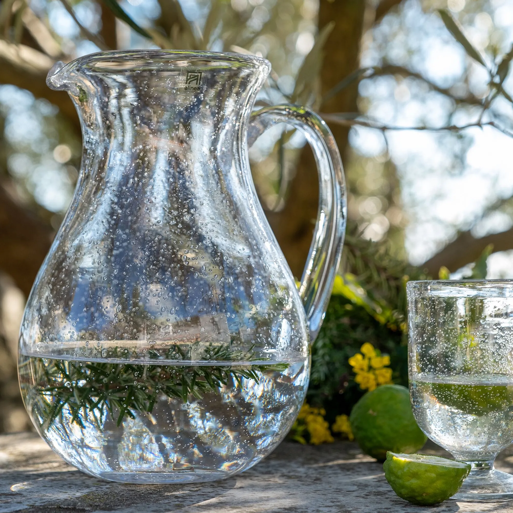 alinea Pichet, Bouteille En Verre Et Carafe*Carafe avec anse en verre bullé 1,5L - Transparent