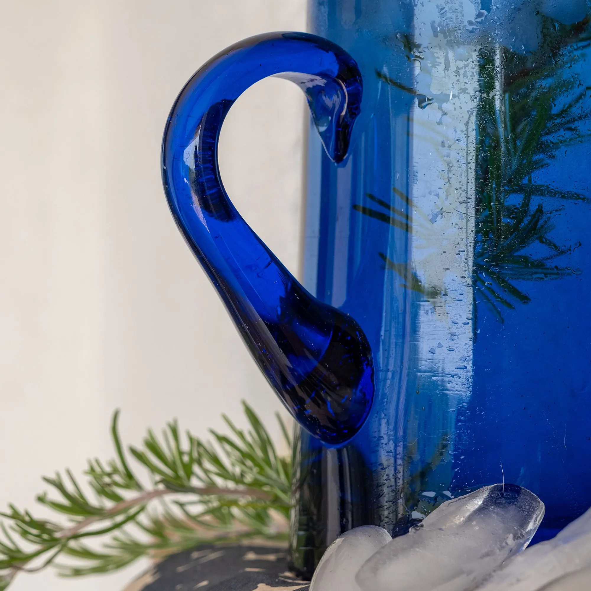 alinea Pichet, Bouteille En Verre Et Carafe*Carafe avec anse en verre recyclé 1,1L - Bleu