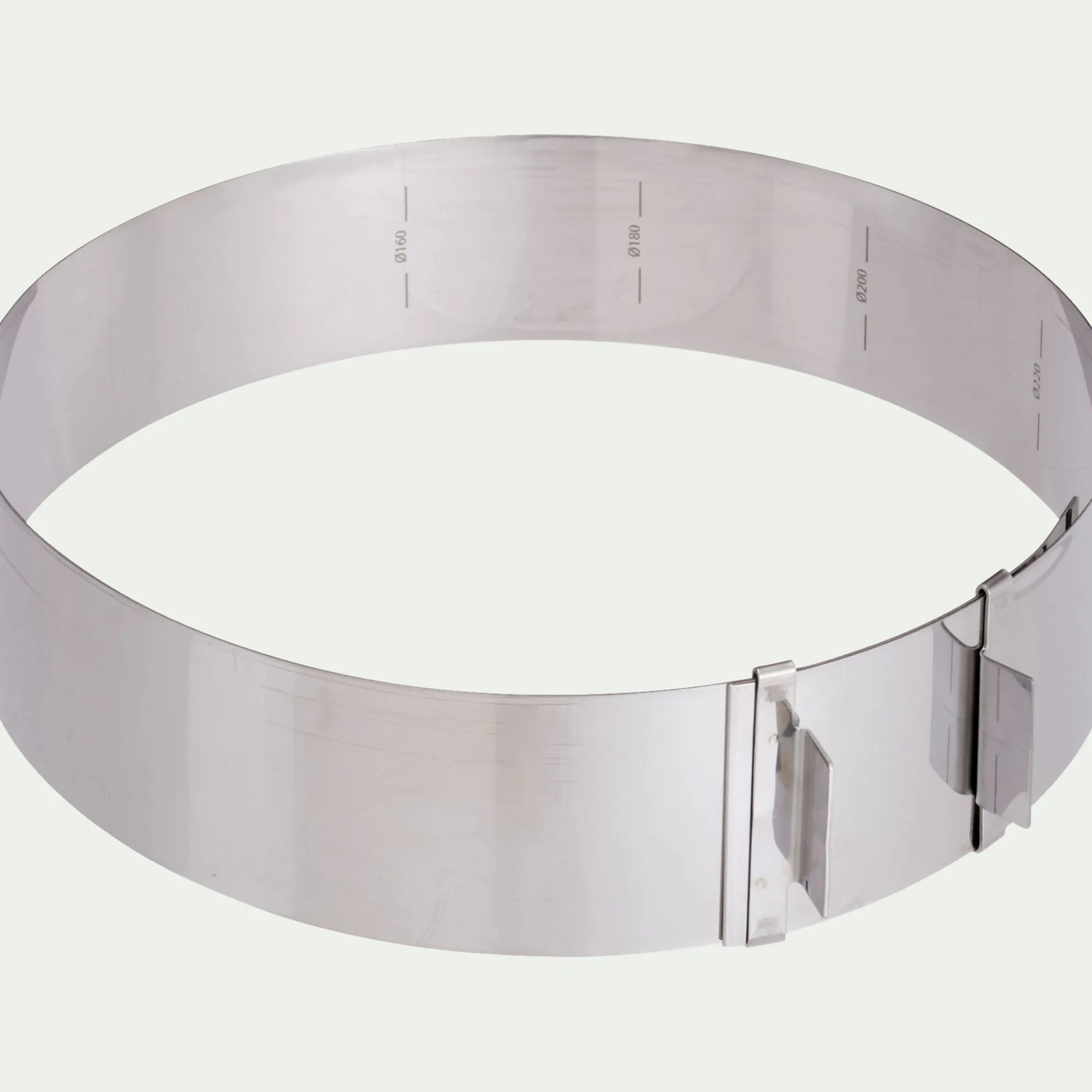 alinea Emporte-Pièce Et Cercle À Pâtisserie|Moule À Gâteau*Cercle réglable en inox D16cm à D28cm - Argenté