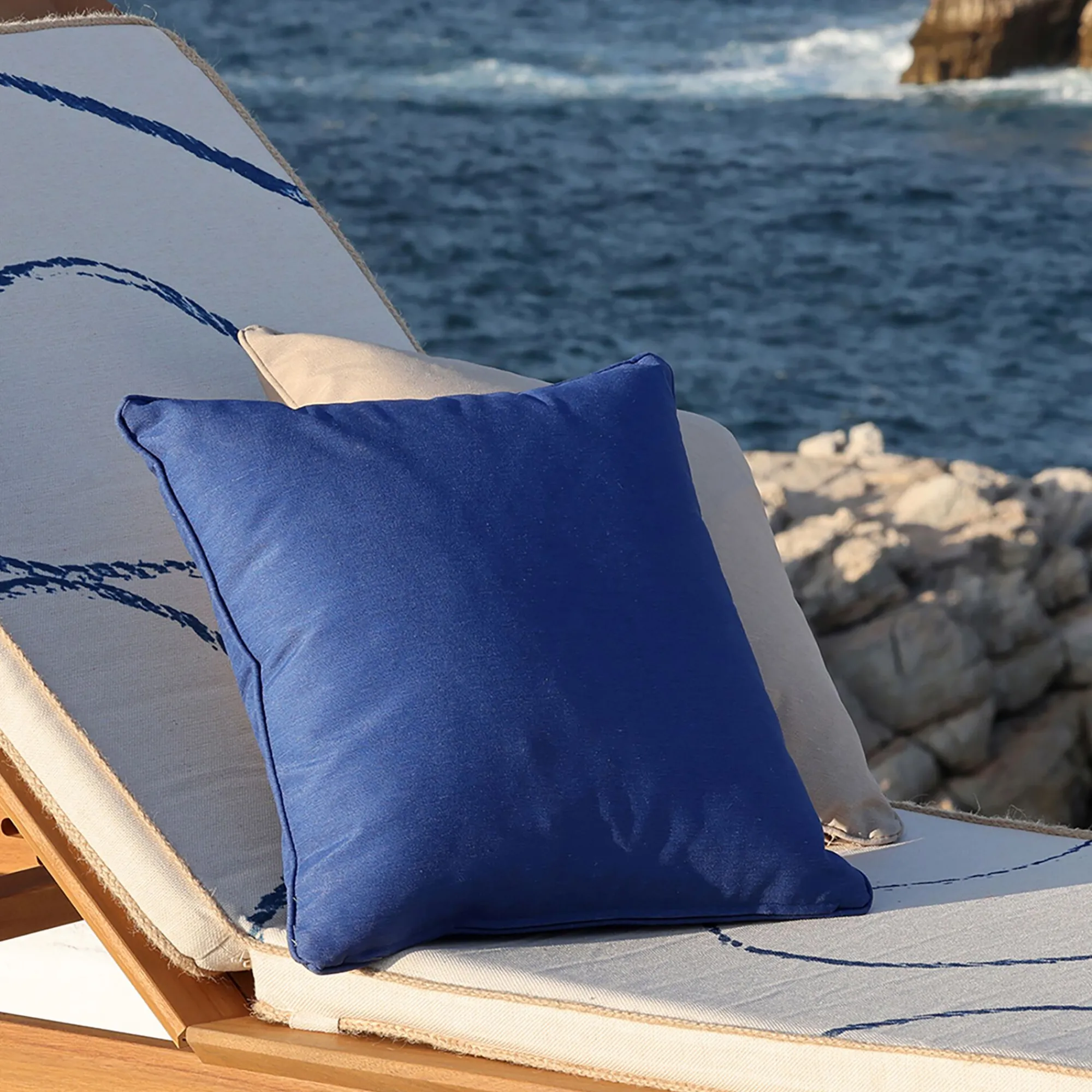 alinea Coussin Exterieur*Coussin d'extérieur et intérieur déperlant 40x40cm - Bleu