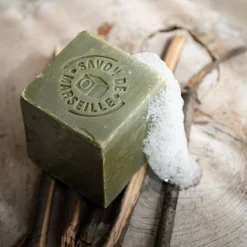 alinea Cosmétique|Accessoire De Salle De Bain*Cube savon de Marseille 300gr - Vert