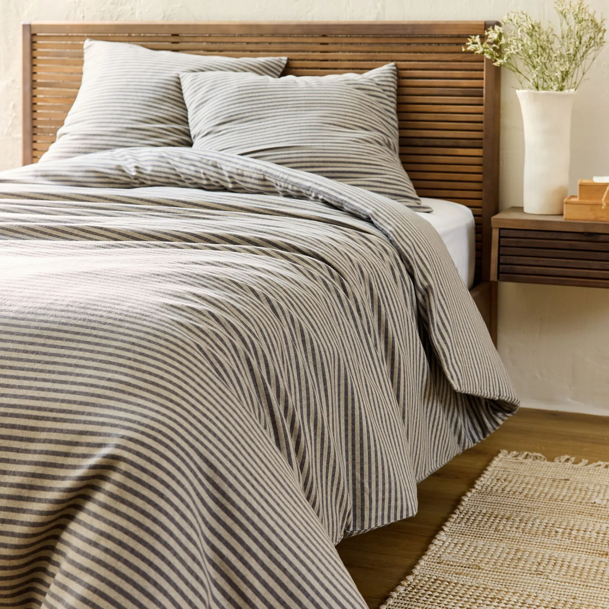 alinea Housse De Couette*Housse de couette à rayures en flanelle de coton 240x220cm - Gris
