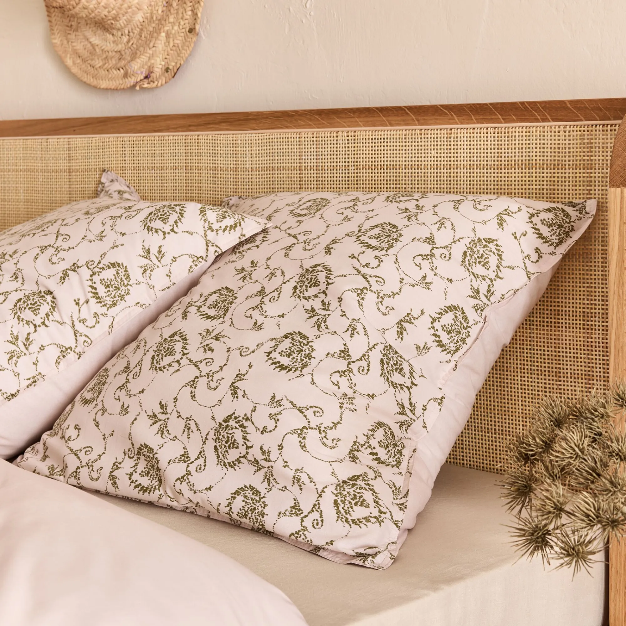 alinea Parure De Lit*Housse de couette 240x220cm et 2 taies d'oreiller 63x63cm en coton motif baroque - Blanc