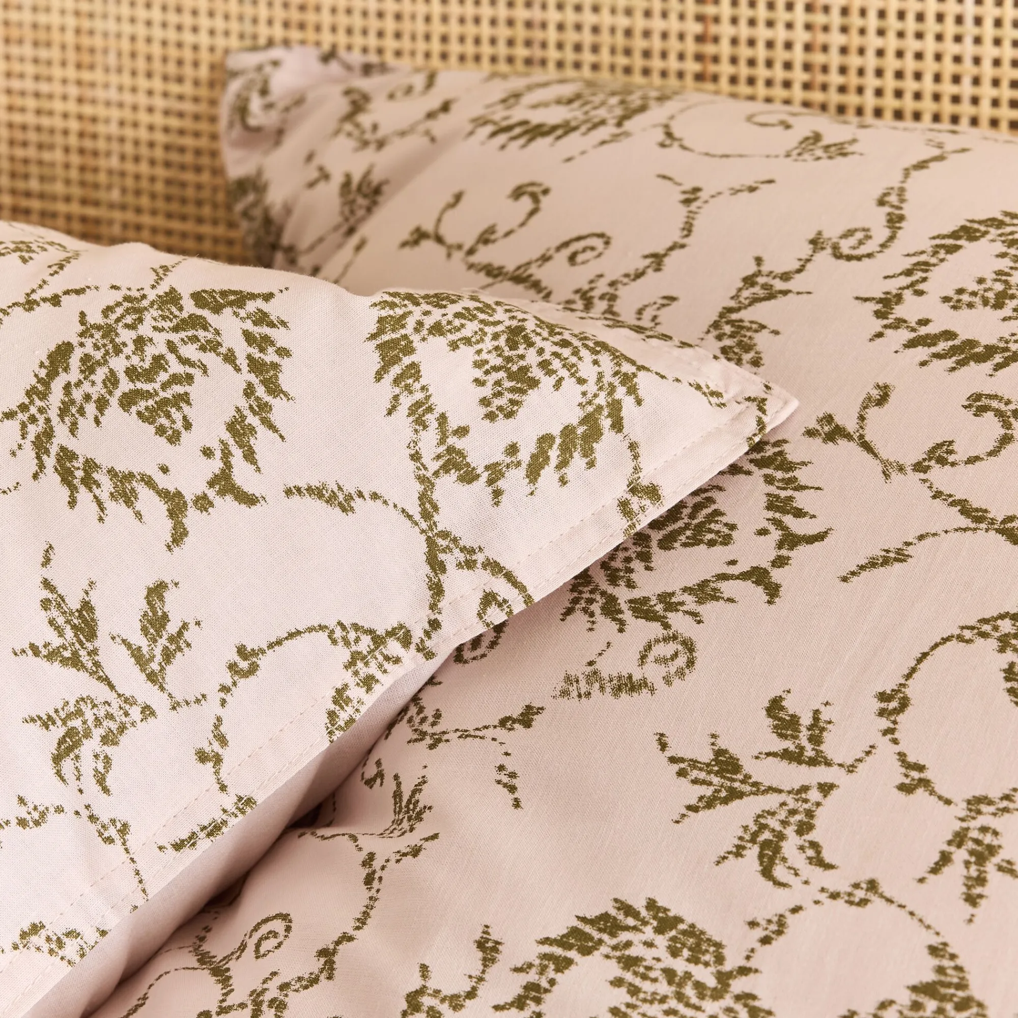 alinea Parure De Lit*Housse de couette 240x220cm et 2 taies d'oreiller 63x63cm en coton motif baroque - Blanc
