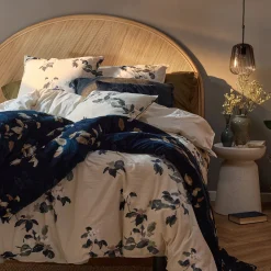 alinea Parure De Lit*Housse de couette 240x220cm et 2 taies d'oreiller 63x63cm en coton lavé à motif floral - Blanc