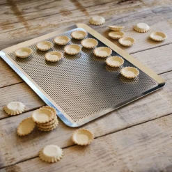 alinea Moule À Gâteau|Tapis De Cuisson*Plaque de four perforée en aluminium 30x40cm - Argenté