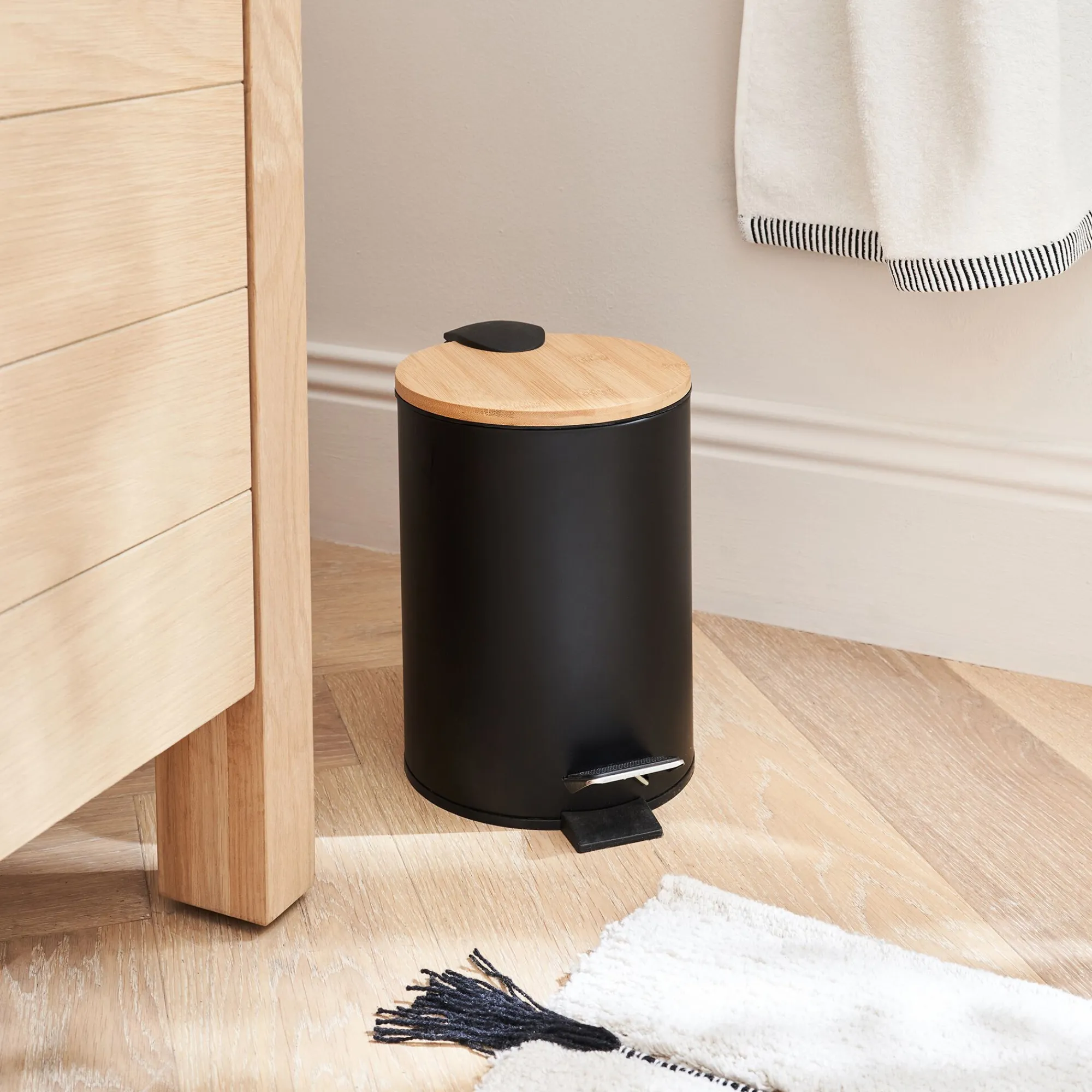 alinea Accessoire De Salle De Bain|Panier De Rangement Salle De Bain*Poubelle en métal et bambou 2,5L - Noir